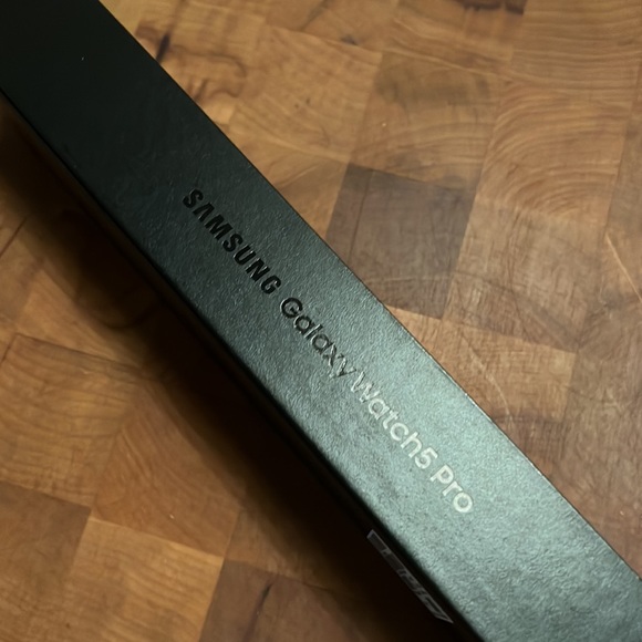 NWT Galaxy Watch5 Pro - Picture 4 of 4